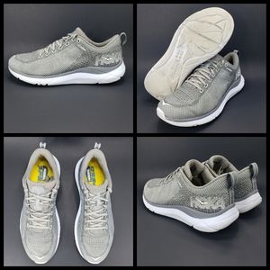 Hoka Hupana 2, size 10, color grey/white, preowned